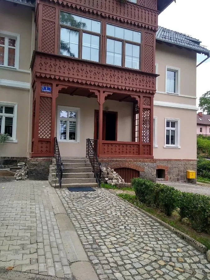 Apartment Apartament W Centrum W Zabytkowej Kamienicy Karpacz